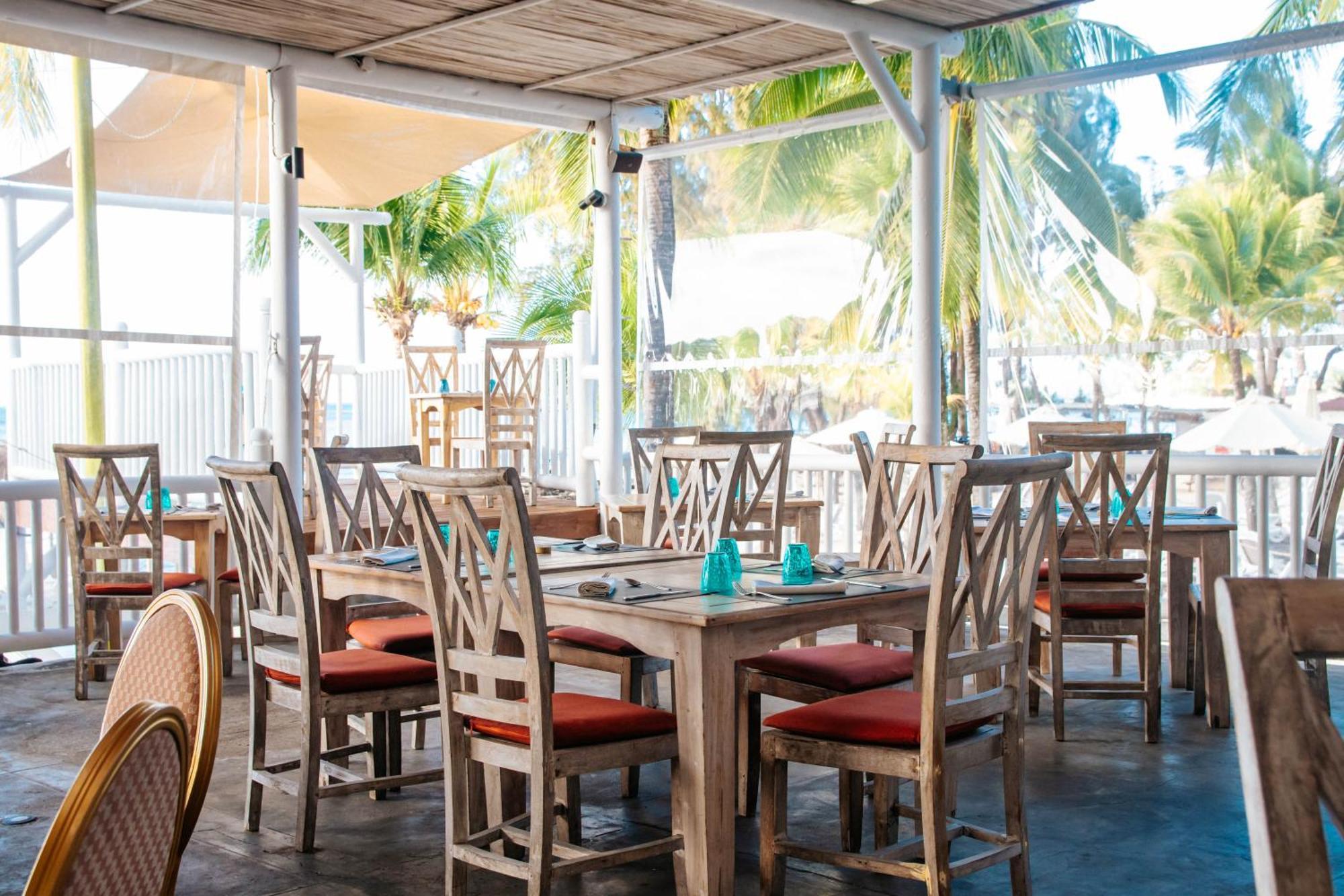 Hibiscus Boutique Hotel Pereybere Beach Exterior foto