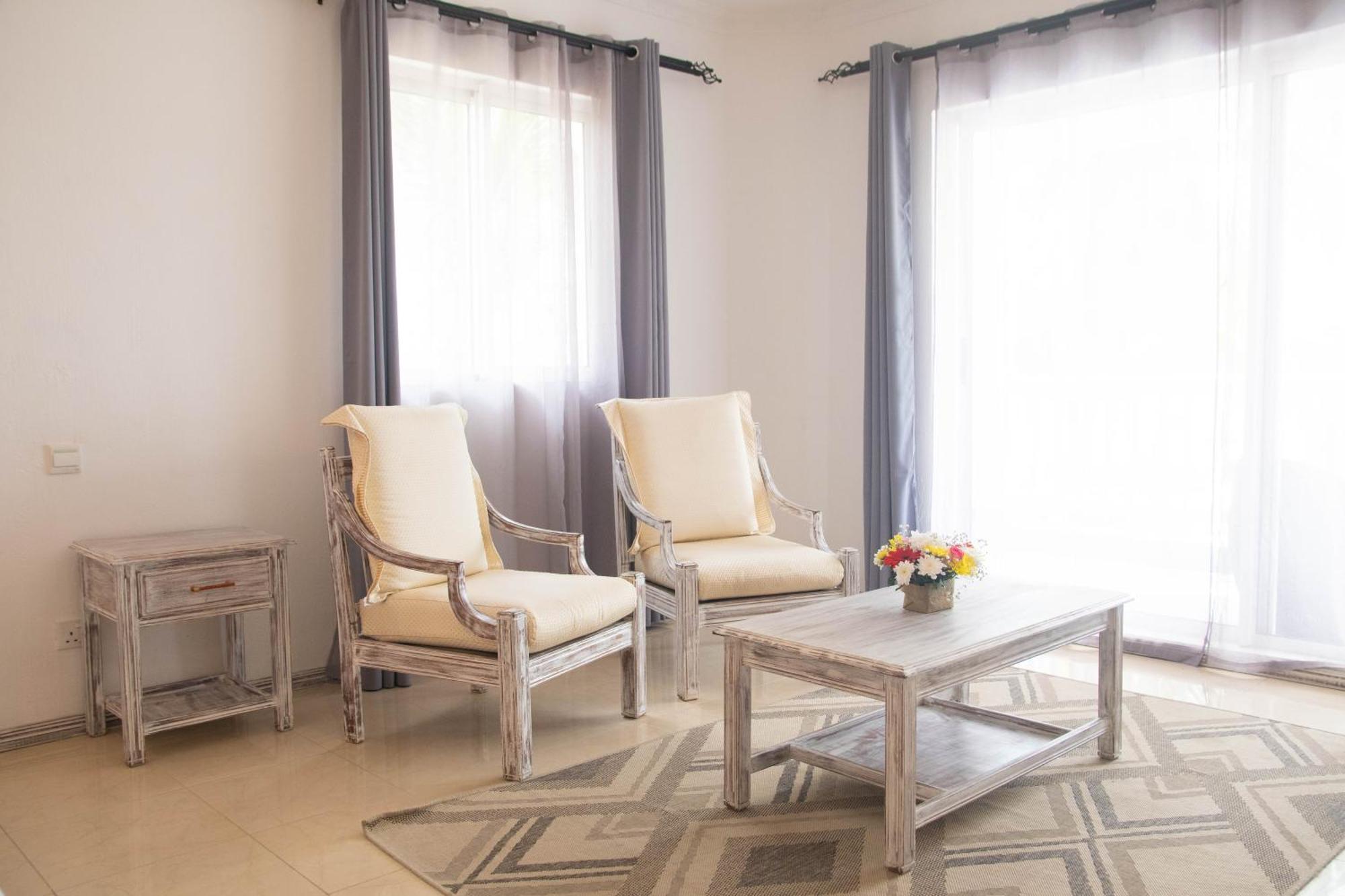 Hibiscus Boutique Hotel Pereybere Beach Exterior foto